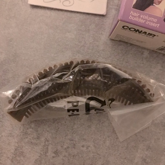 Conair | hair volume builder - Picture 2 of 3